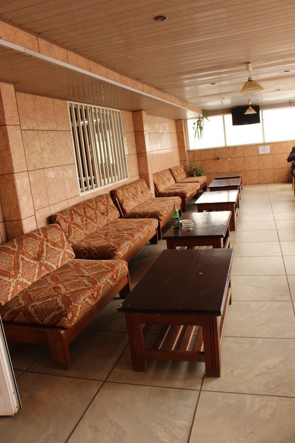 Meumi Palace Yaounde Exterior photo
