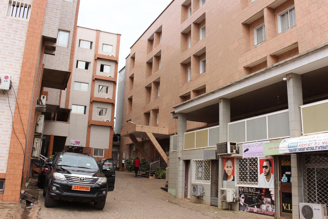 Meumi Palace Yaounde Exterior photo