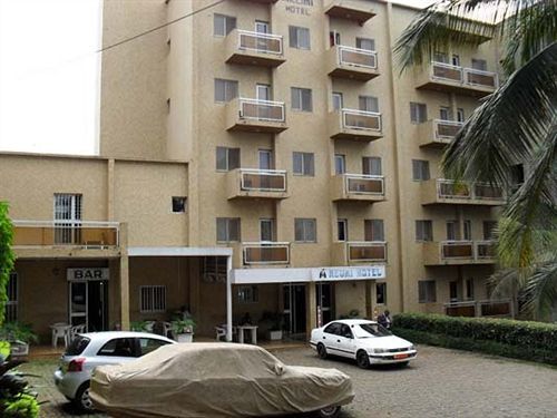 Meumi Palace Yaounde Exterior photo